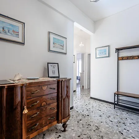 Strategic Center Location - Train - Cruise & Savona