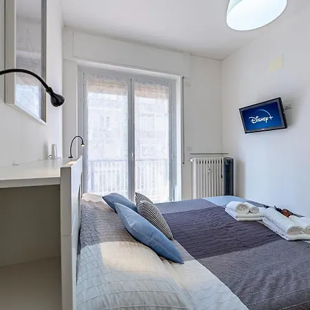 Strategic Center Location - Train - Cruise & Apartment