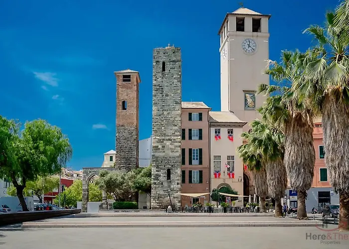 Strategic Center Location - Train - Cruise & * Savona